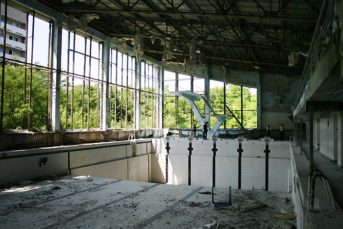http://www.amigos-unidos.de/wp-content/uploads/2010/10/Pripyat-Schwimmbad.jpg
